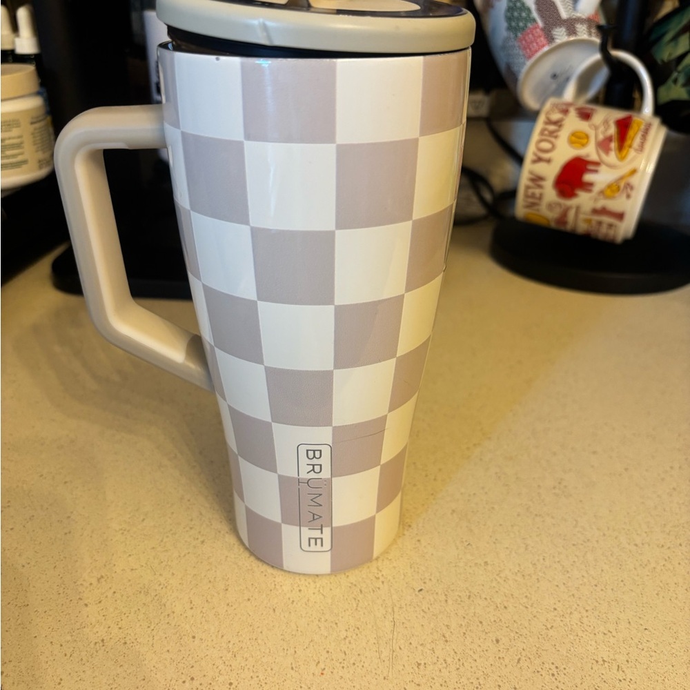 BrüMate Checkered Insulated Mug - Gray and White